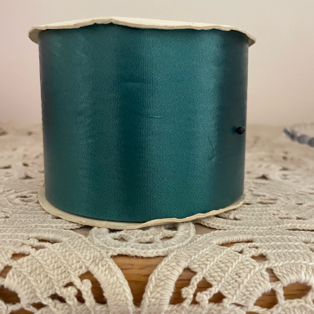Versatile Ribbons VTG Hunter Berwick Waterproof 20 yards 3” Wide USA